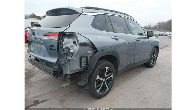 Toyota Corolla Cross / HYBRYDA / 4x4 / bogate wyposażenie / niski przebieg /