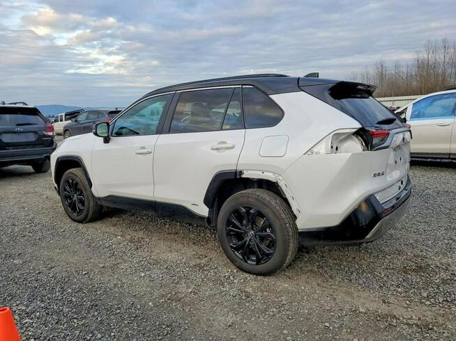 Toyota RAV-4 / HYBRYDA / 4x4 / bogate wyposażenie / niski przebieg /