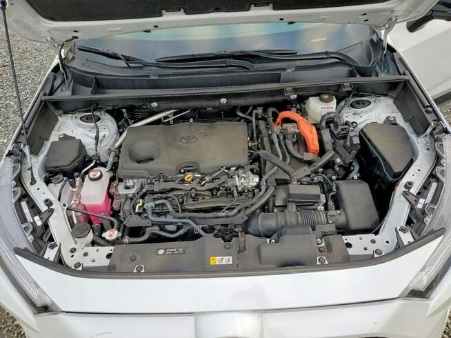 Toyota RAV-4 / HYBRYDA / 4x4 / bogate wyposażenie / niski przebieg /