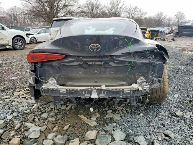 Toyota Supra / 3.0 / automat / RWD /