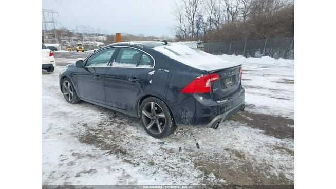 Volvo S60 / 4x4 / Niski przebieg /