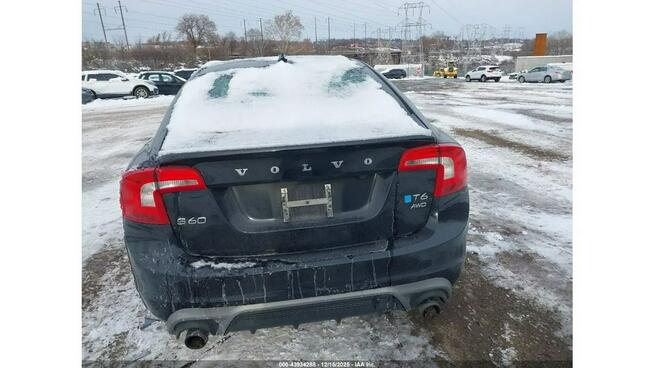 Volvo S60 / 4x4 / Niski przebieg /