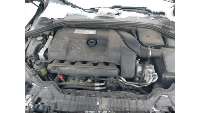 Volvo S60 / 4x4 / Niski przebieg /