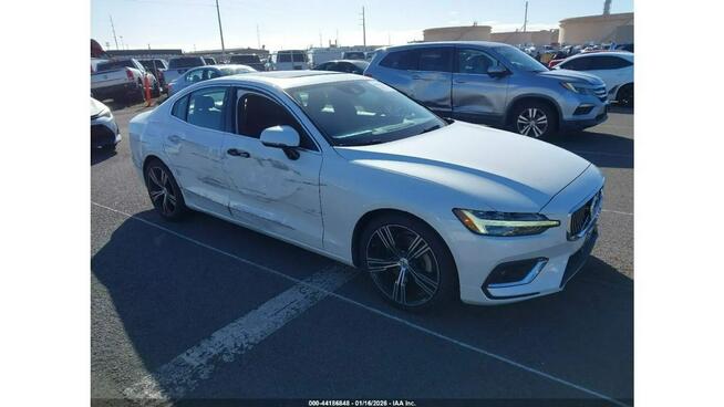Volvo S60 / T5 INSCRIPTION / niski przebieg /
