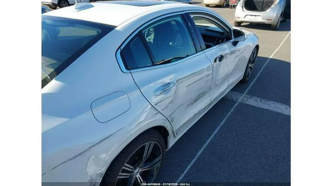 Volvo S60 / T5 INSCRIPTION / niski przebieg /
