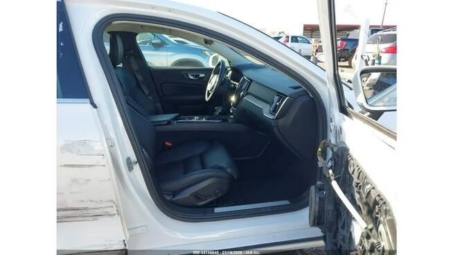 Volvo S60 / T5 INSCRIPTION / niski przebieg /