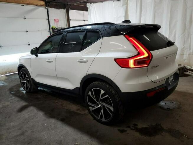 Volvo XC 40 / 4x4 / 2.0 247KM /