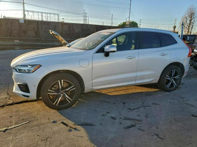 Volvo XC 60 / PLUG-IN / 4x4 / Bogate wyposażenie /