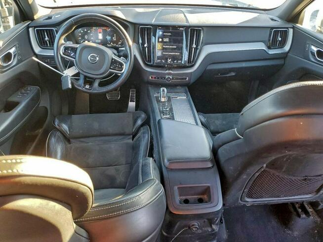 Volvo XC 60 / PLUG-IN / 4x4 / Bogate wyposażenie /
