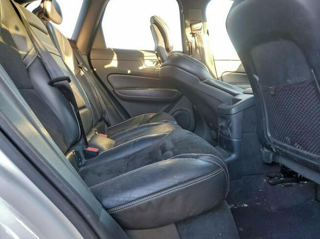 Volvo XC 60 / PLUG-IN / 4x4 / Bogate wyposażenie /