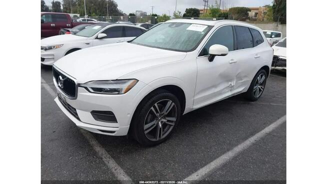 Volvo XC 60 / 4x4 / virtual cockpit / niski przebieg /