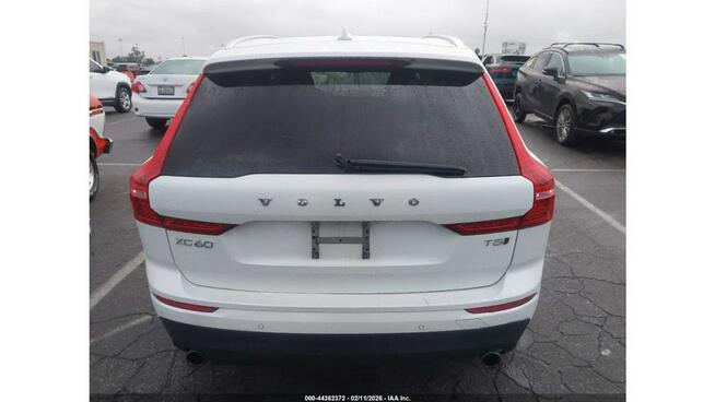 Volvo XC 60 / 4x4 / virtual cockpit / niski przebieg /