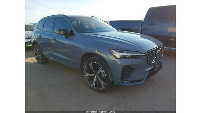 Volvo XC 60 / B5 R-DESIGN / Virtual cockpit / niski przebieg /