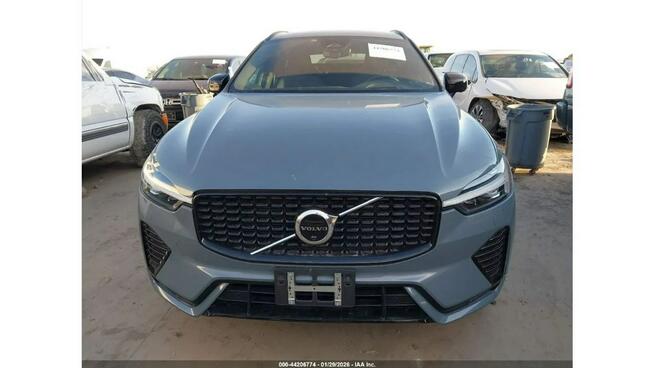 Volvo XC 60 / B5 R-DESIGN / Virtual cockpit / niski przebieg /