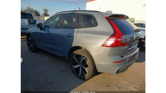 Volvo XC 60 / B5 R-DESIGN / Virtual cockpit / niski przebieg /