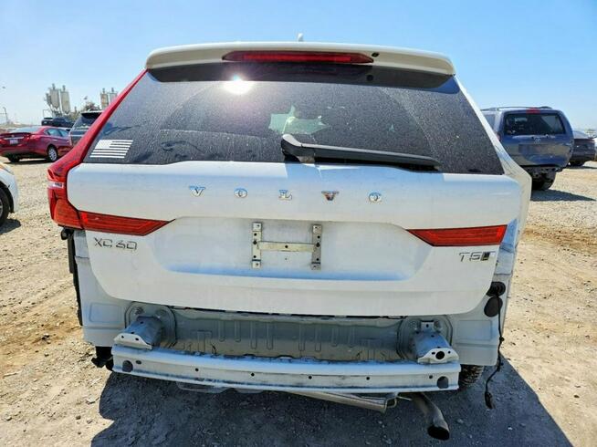 Volvo XC 60 / AWD / bogata wersja / niski przebieg