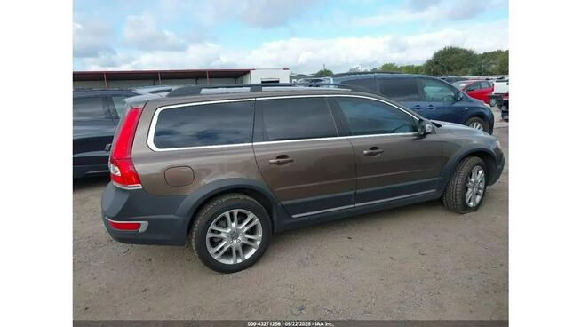 Volvo XC 70 / Niski przebieg / automat /