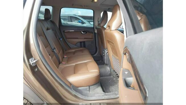Volvo XC 70 / Niski przebieg / automat /