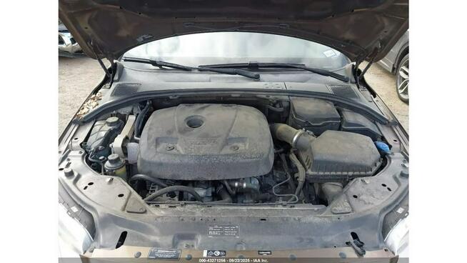Volvo XC 70 / Niski przebieg / automat /