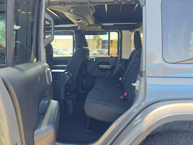 Jeep Wrangler RUBICON / 4x4 / niski przebieg