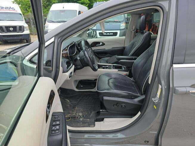 Chrysler Pacifica LIMITED / mała szkoda / niski przebieg