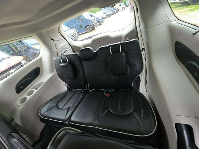 Chrysler Pacifica LIMITED / mała szkoda / niski przebieg