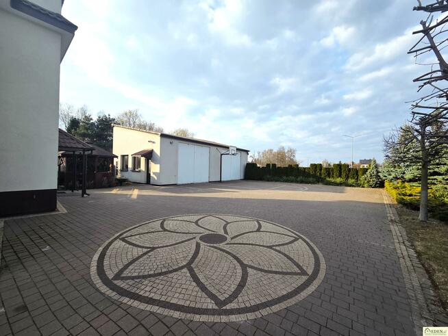 Dom Łuków, Zaokręgiem