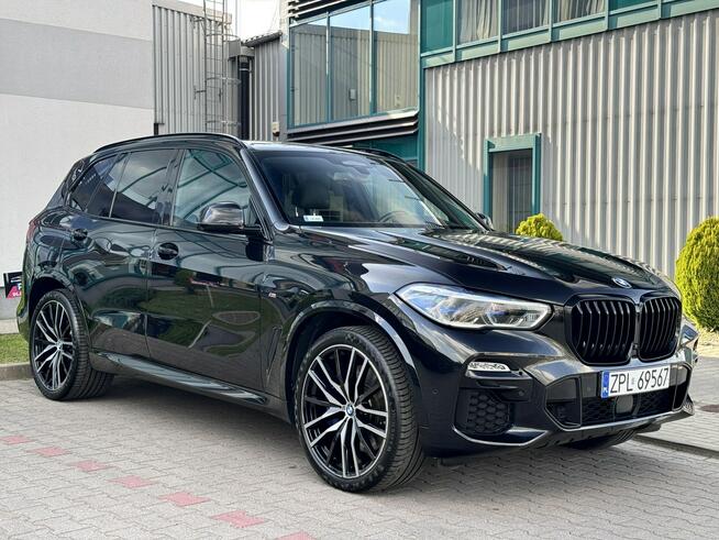 BMW X5 xDrive40i. Pełna wersja wyposażenia. First Class, Bowers, Masaże.