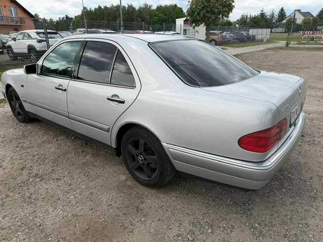 Mercedes E 200 gaz LPG, zarejestrowany!