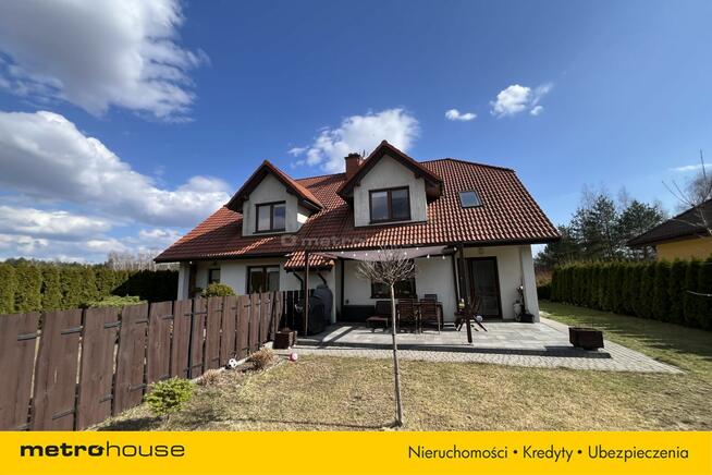 Piękny dom przy lesie pod Górą Kalwarią
