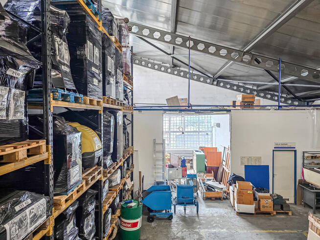 Hala produkcyjno-magazynowa do wynajęcia – 951 m2