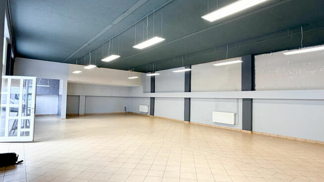 Lokal użytkowy, handlowo – usługowy o powierzchni 234 m2