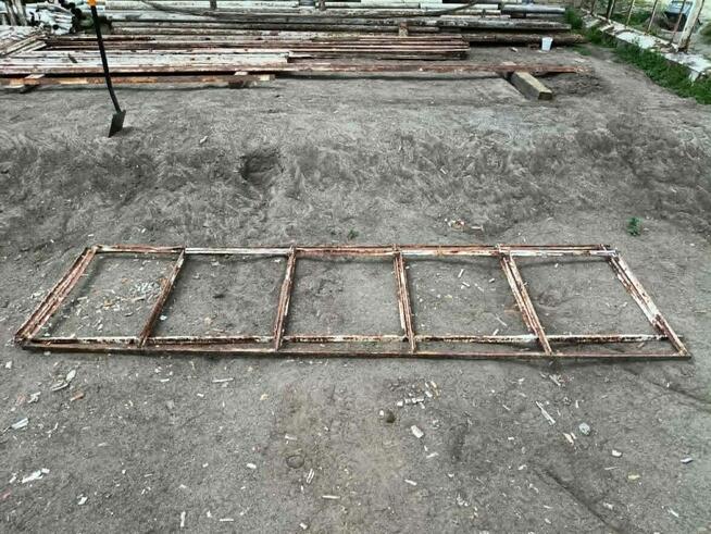 Rama stalowa szklarniowa 300x82 cm z teownika 30x30x3 – Okno