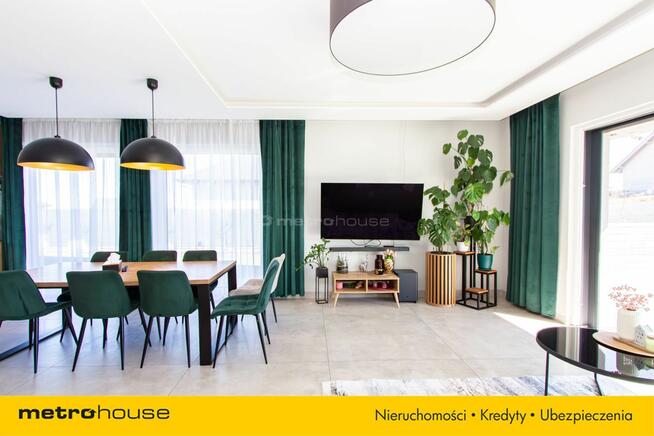 Nowoczesny dom z dużą działką w Marcelinie