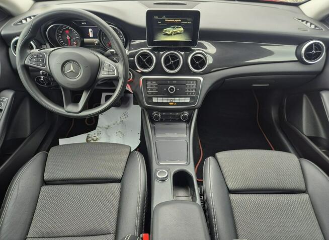 Mercedes CLA 180 Bezwypadkowy serwisowany Rok Gwarancji