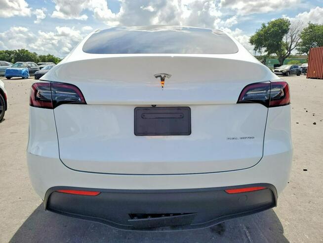 Tesla Y AWD / Dual motor /