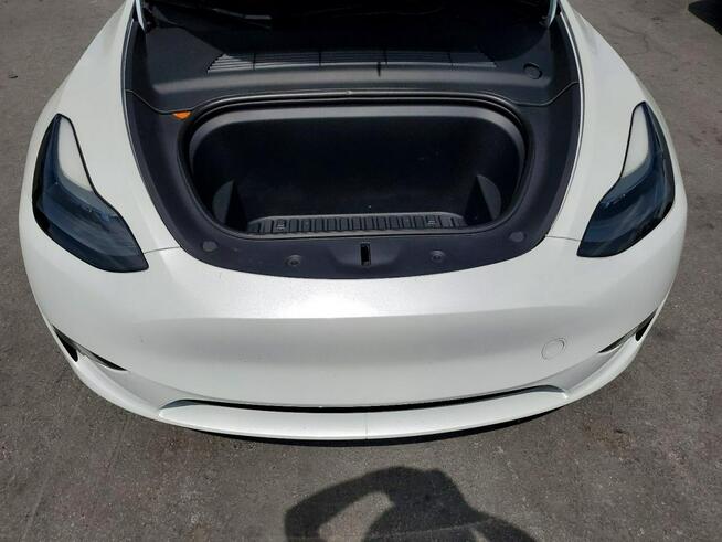 Tesla Y AWD / Dual motor /
