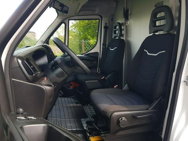 Iveco Daily KONTENER NISKOPODŁOGOWY 4,44x2,23x2,42 SKLEP BAR FOODTRUCK KAMPER AC