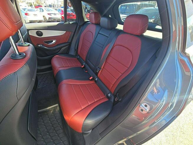 Mercedes GLC 300 4Matic / pakiet AMG / niski przebieg