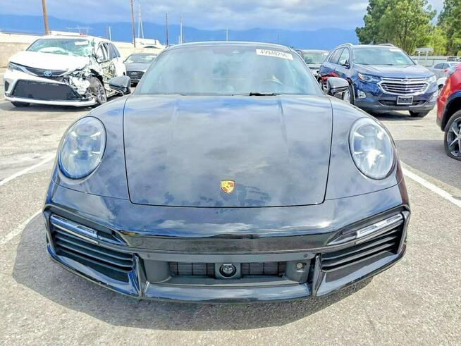 PORSCHE 911 TURBO S / AWD / niski przebieg