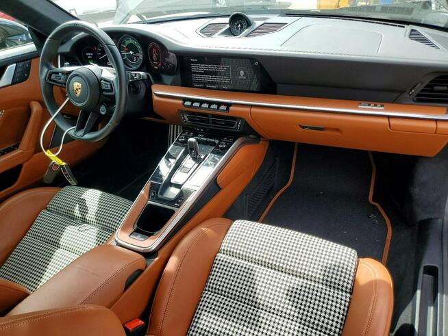 PORSCHE 911 TURBO S / AWD / niski przebieg