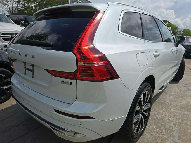 Volvo XC 60 AWD / Bright Theme / niski przebieg