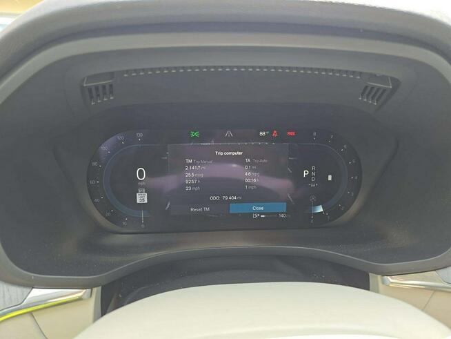 Volvo XC 60 AWD / Bright Theme / niski przebieg