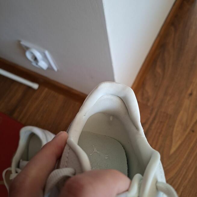Sprzedam używane damskie buty sportowe Puma roz 38.