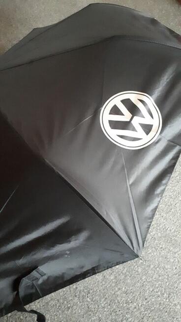 Nowy wysokiej jakości parasol logo VW