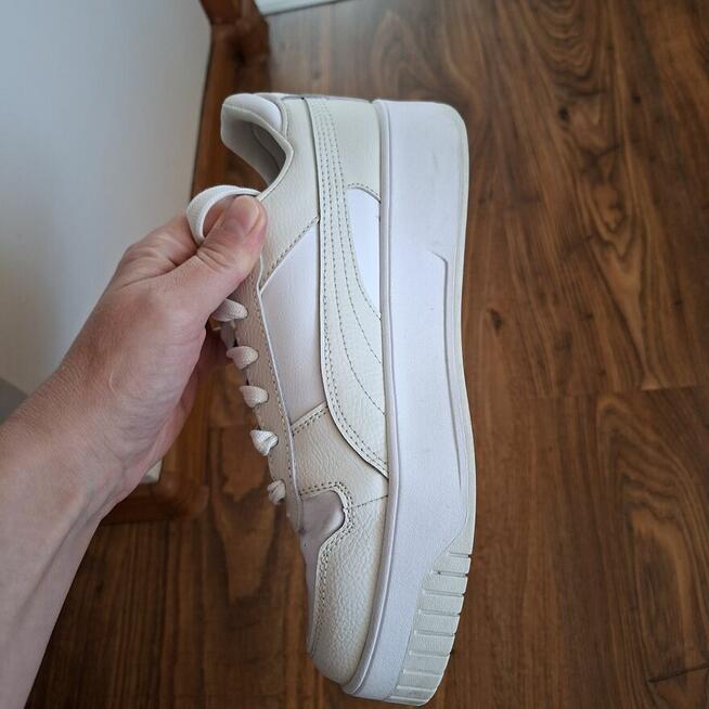 Sprzedam używane damskie buty sportowe Puma roz 38.