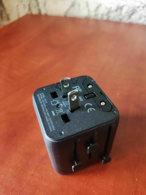 ADAPTER Podróżny przejściówka zasilania sieciowy do gniazdka