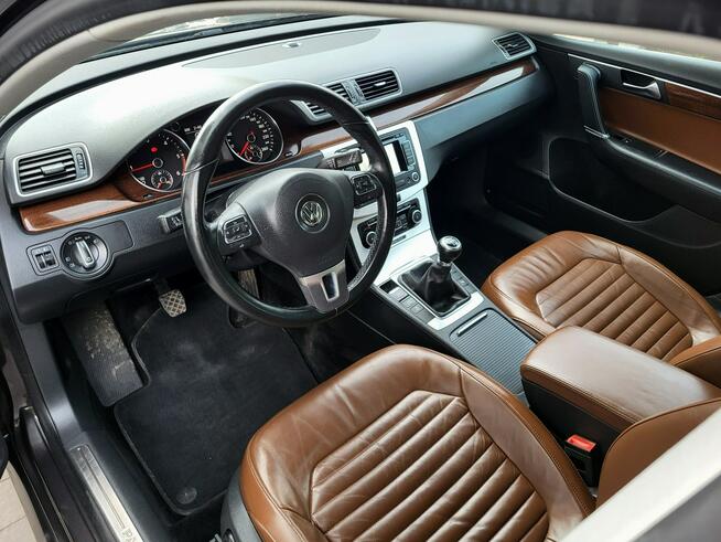 Volkswagen Passat ** Kolor Brąz ** 2,0 TDI ** Nawigacja ** Skóry **