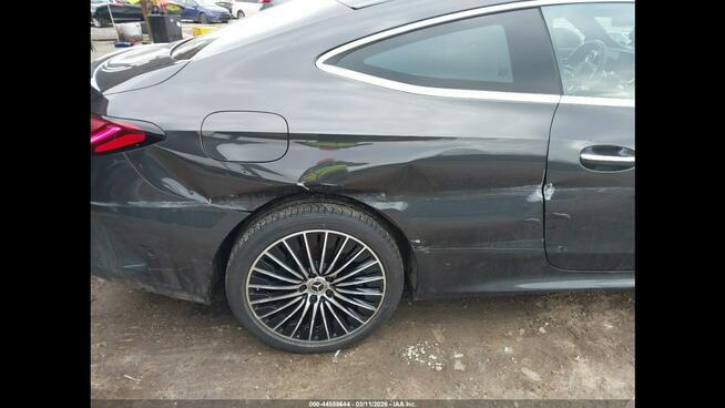 Mercedes CLE 4Matic / bogata wersja wyposażenia / niski przebieg