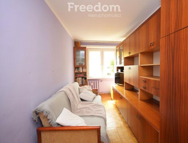 3 pokojowe mieszkanie 47 m2 ul. Wyzwolenia balkon